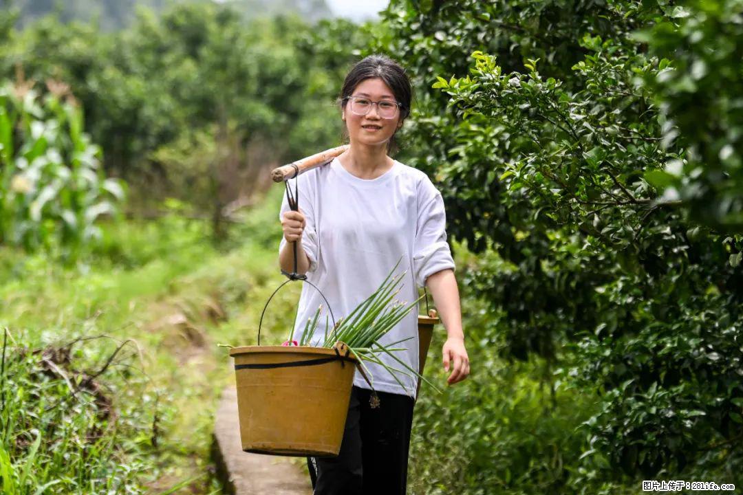 全网追的“扁担女孩”，找了一份暑假工，时薪12元 - 临汾生活资讯 - 临汾28生活网 linfen.28life.com